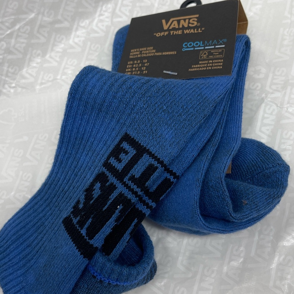 VANS Crew socks 
VANS PERFORMANCE SOCKS
COOLMAX® FIBER WITH WICKING TECHNOLOGY - Picture 10 of 16